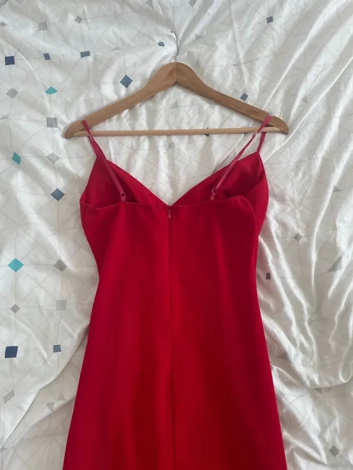 Robe de soirée fendue - photo numéro 4