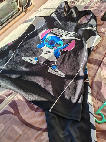 Ensemble pantalon+ débardeur Nike motif Stitch taille 40