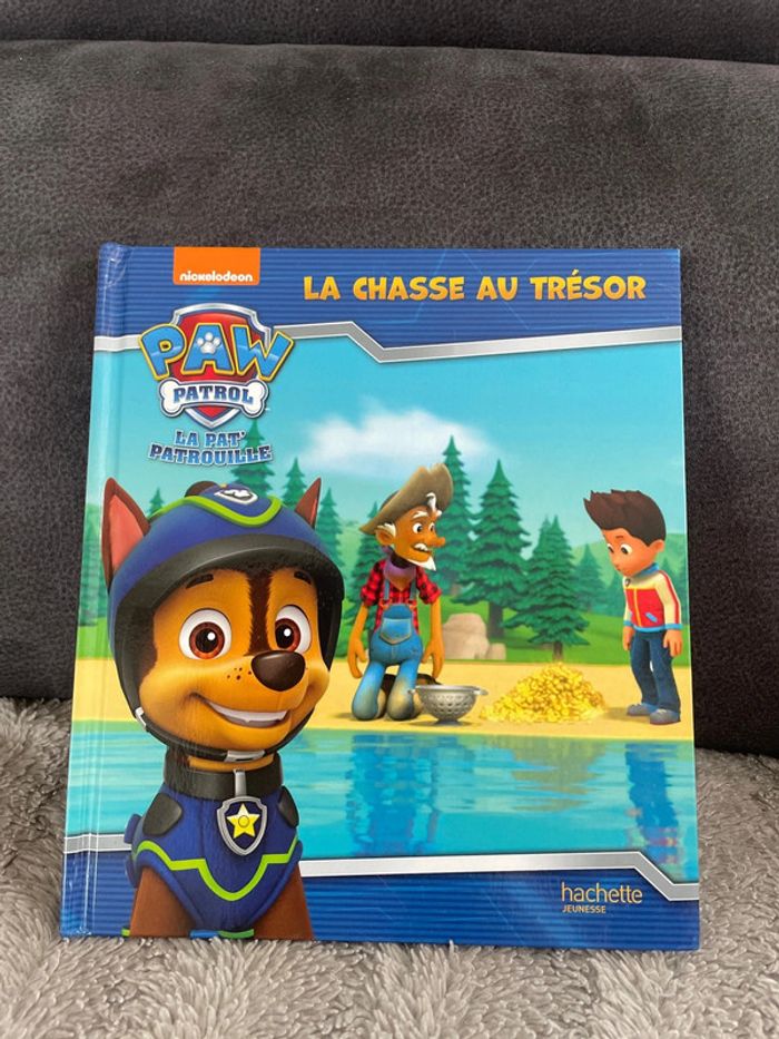 Livre Paw Patrol La chasse au trésor Hachette jeunesse