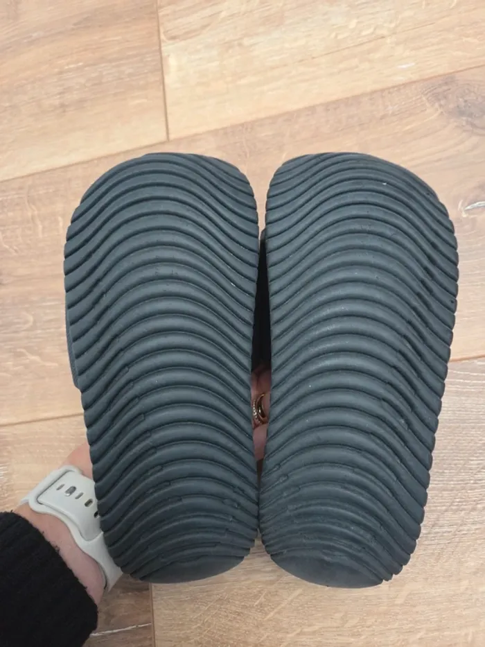 Claquettes nike taille 35 - photo numéro 6