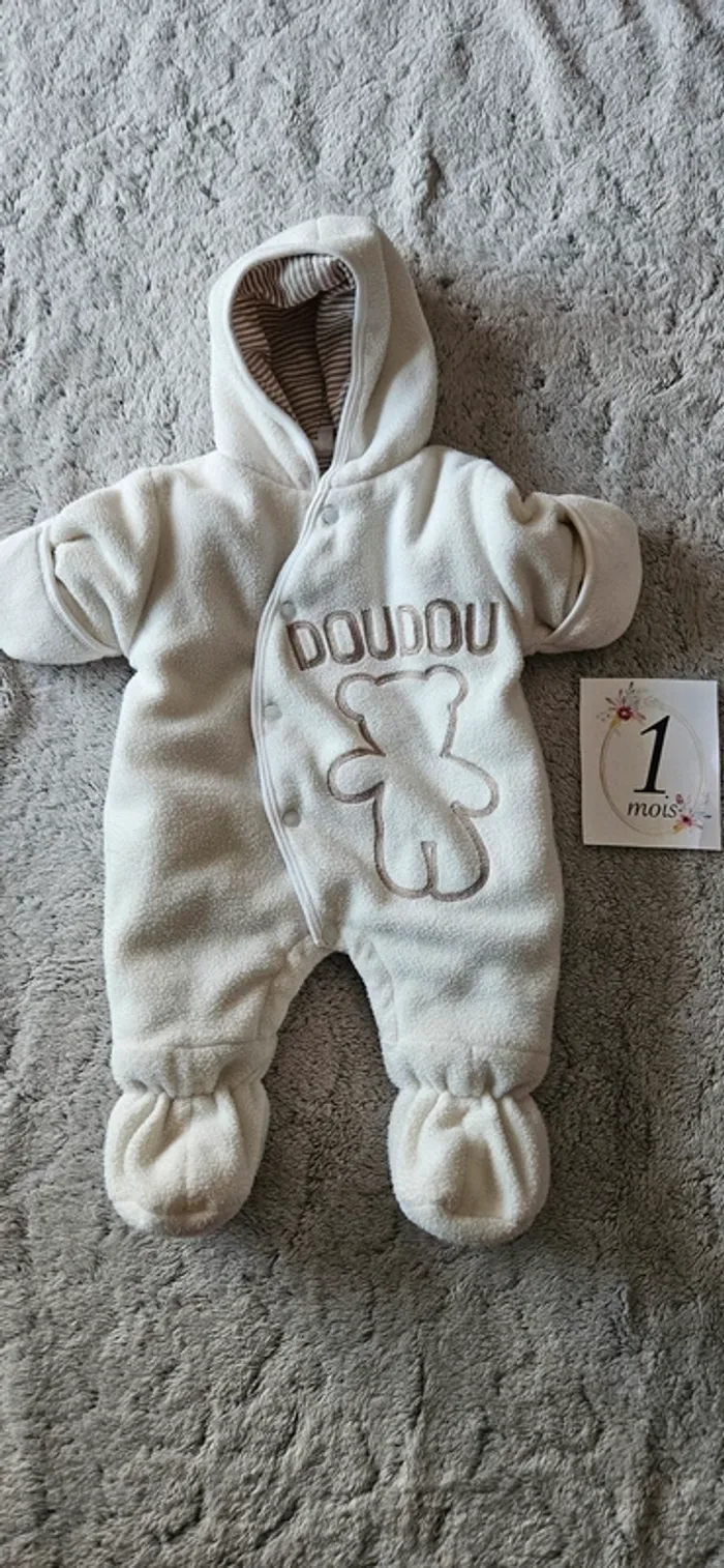 Combinaison bébé 1 mois
