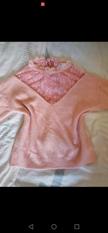 Pull rose Colynn vintage à dentelle
