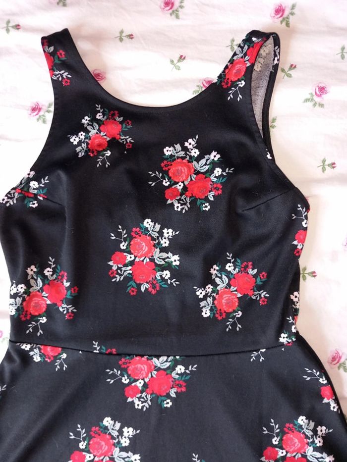 Robe fleurs fleurie - photo numéro 2