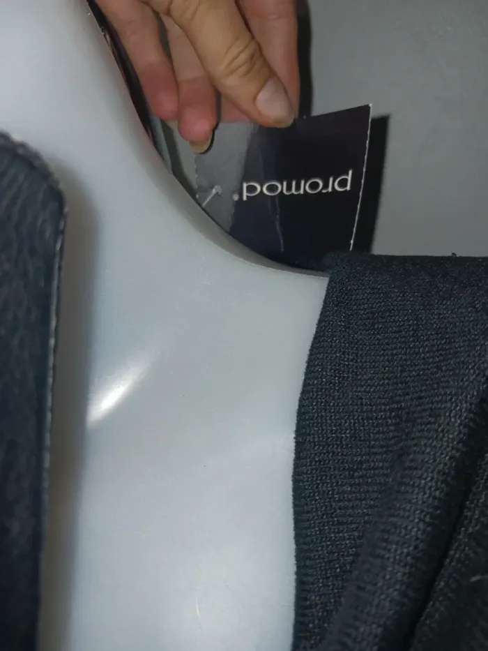 Robe noir T46 - photo numéro 2