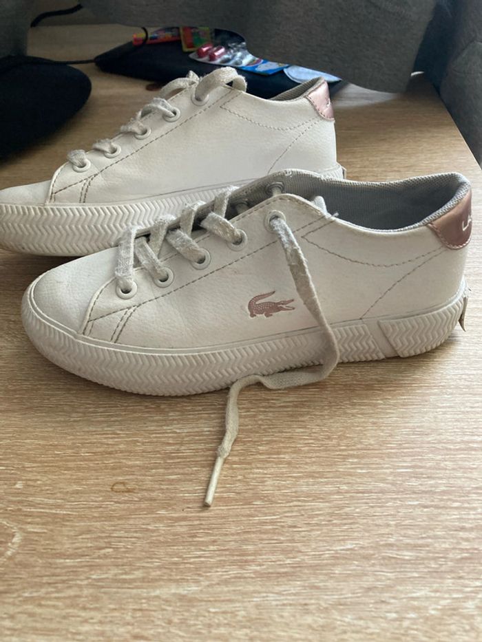 baskets fille lacoste taille 29