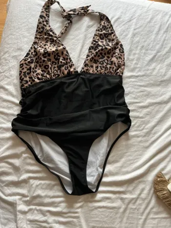 Maillot de bain, une pièce