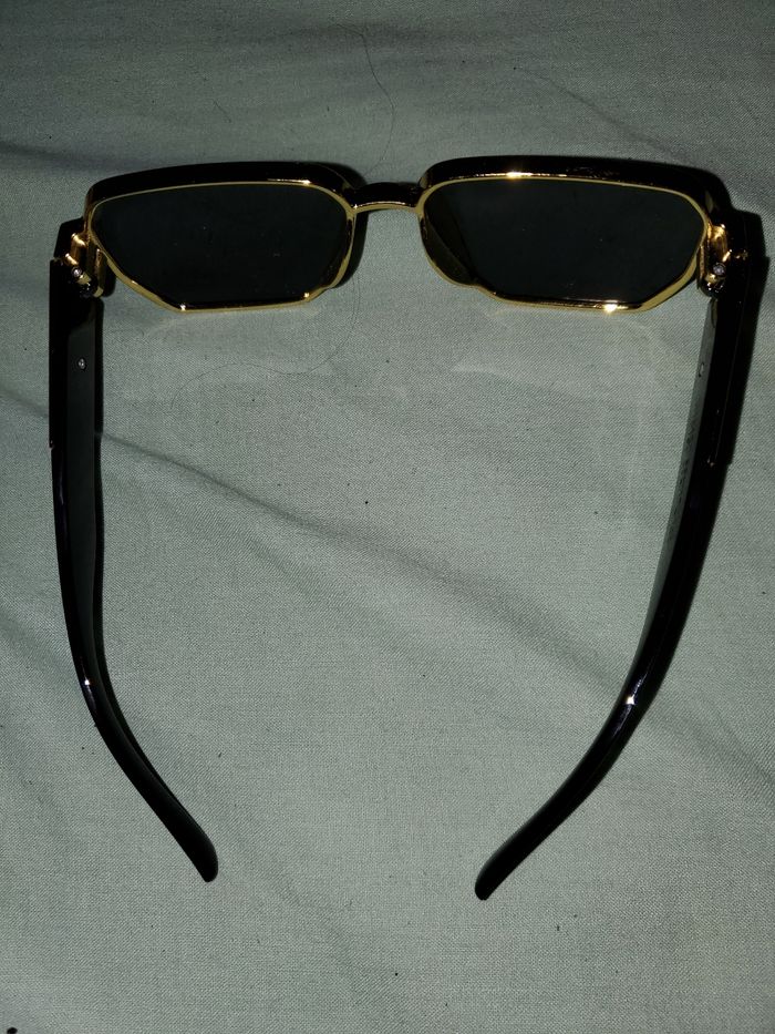 Lunettes de soleil - photo numéro 2