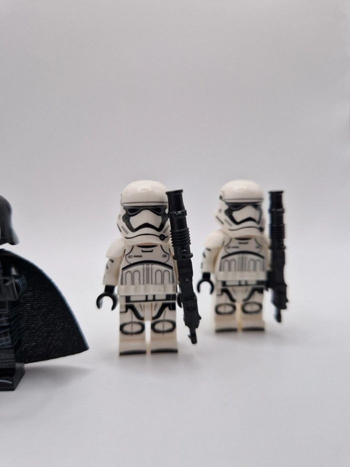 Figurines type lego Sith Kylo Ren avec 4 stormtroopers star wars - photo numéro 4
