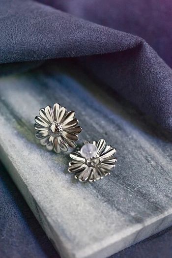Boucles d'oreilles marguerites argentées