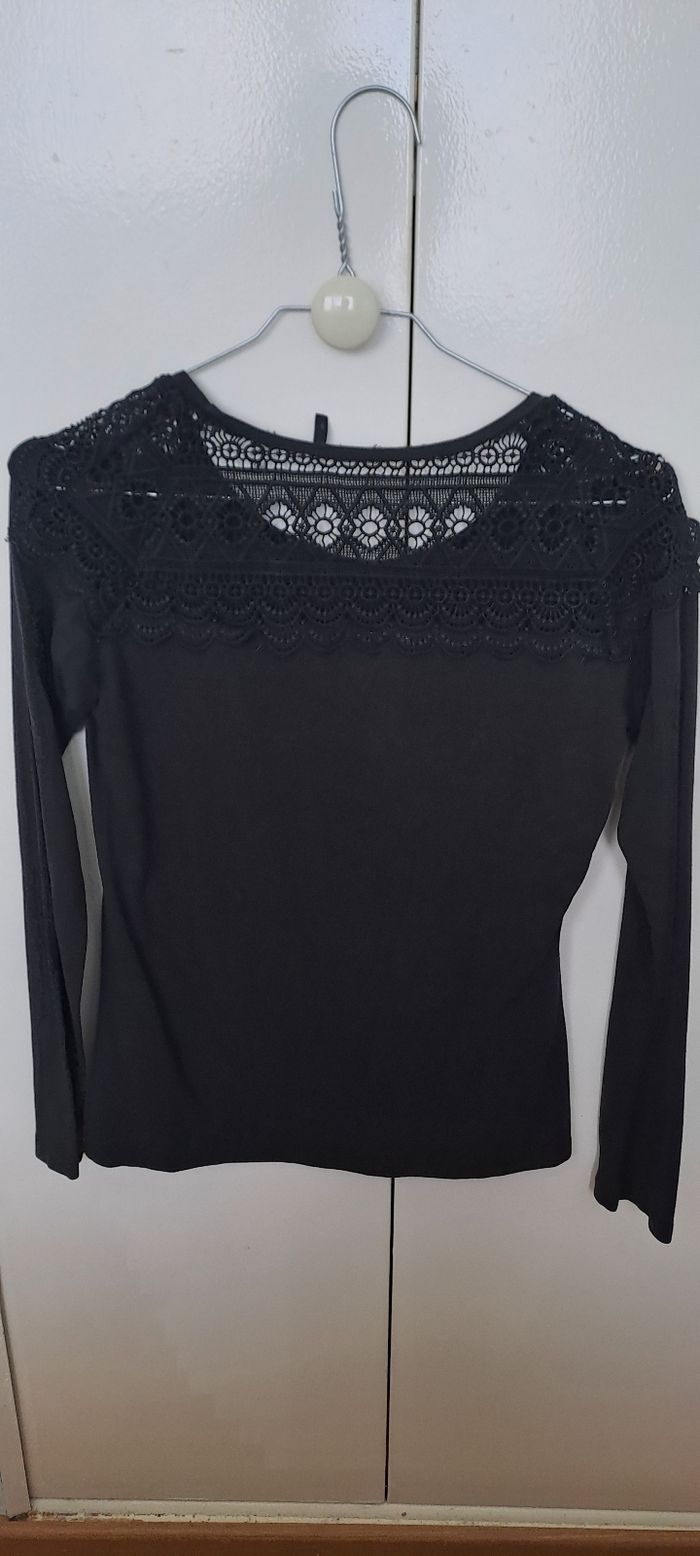 T-shirt noir manches longues avec détaille dentelle ikks - photo numéro 3