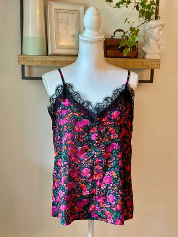 Top fleuri à dentelle – Jubylee – Taille M/L