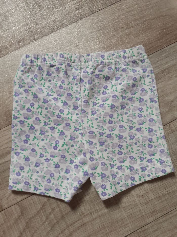 Short fille blanc fleuri 9 mois neuf - photo numéro 3