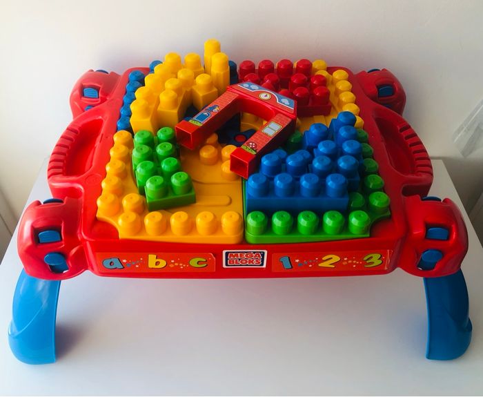Table d’apprentissage Mega Bloks