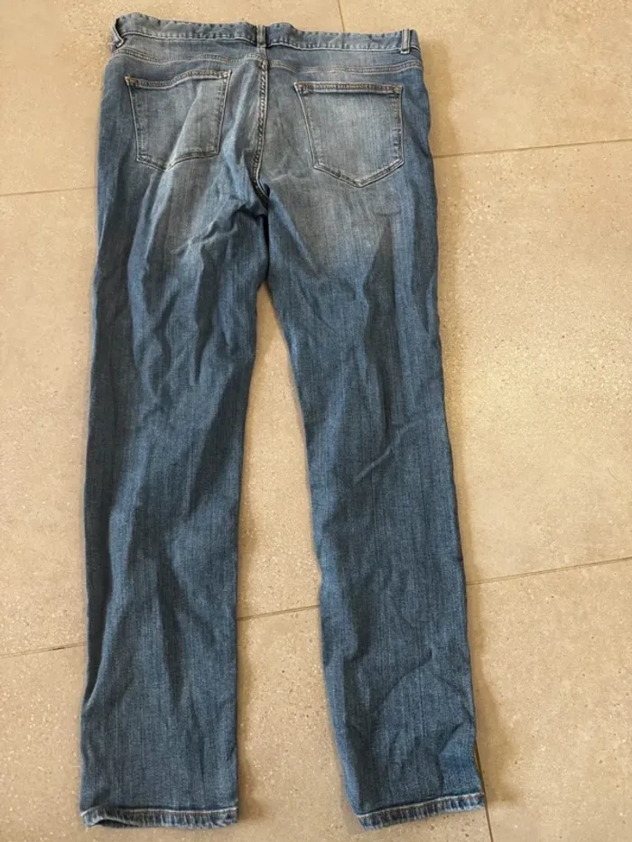 Jean kiabi taille 46, très bon état, 48x102cm - photo numéro 3