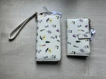 Ensemble de 2 portefeuilles