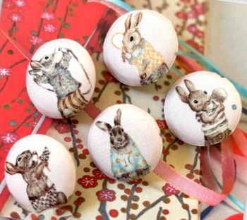 5 Boutons en Tissu Liberty Of London Lapin Rose 2.5 cm