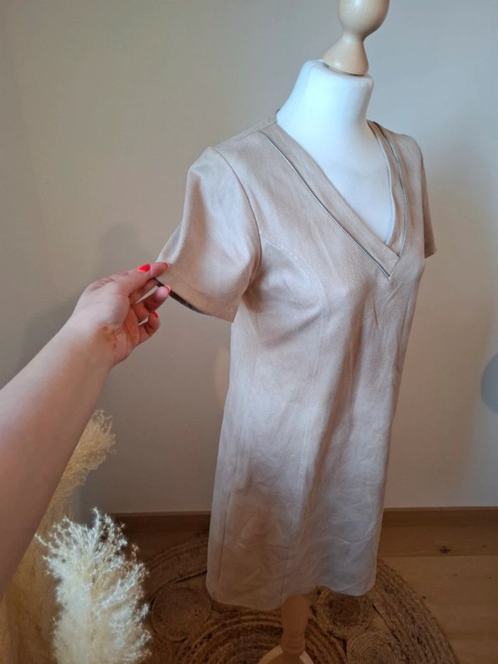 Robe beige/crème chic Charming Girl taille S 36