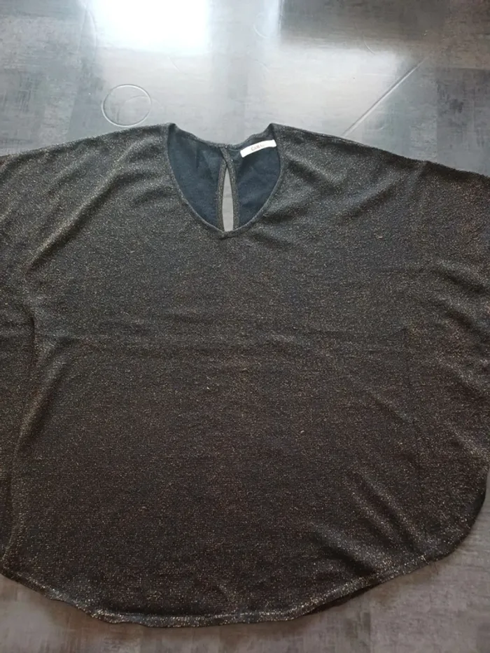 T-shirt noir pailleté doré - photo numéro 6