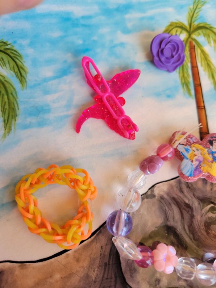 Lot Jouet barrette bracelet pendentif fille - photo numéro 3