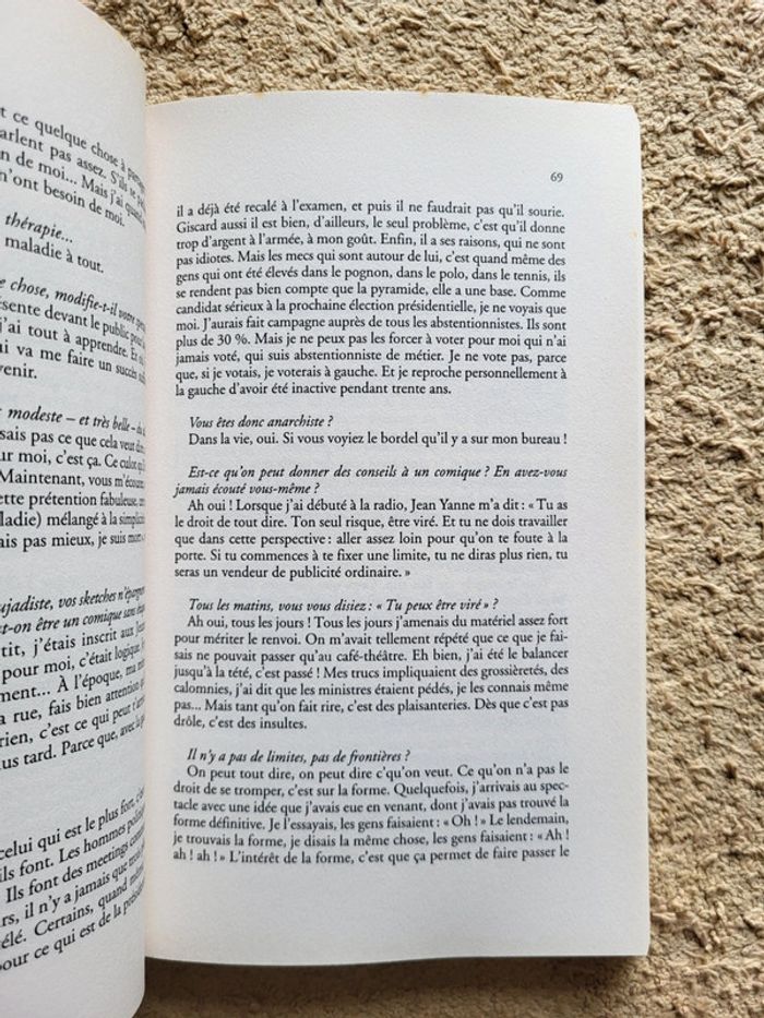 Livre Coluche par Coluche - Les entretiens présenté par Philippe Vandel - photo numéro 8