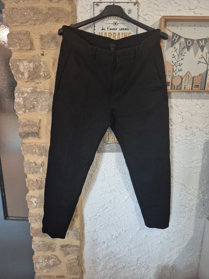 Magnifique pantalon habillé avec fermetures sur le bas COS taille 42