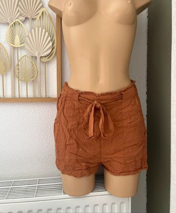 Short "plutôt fluide/ droit " primark taille 40