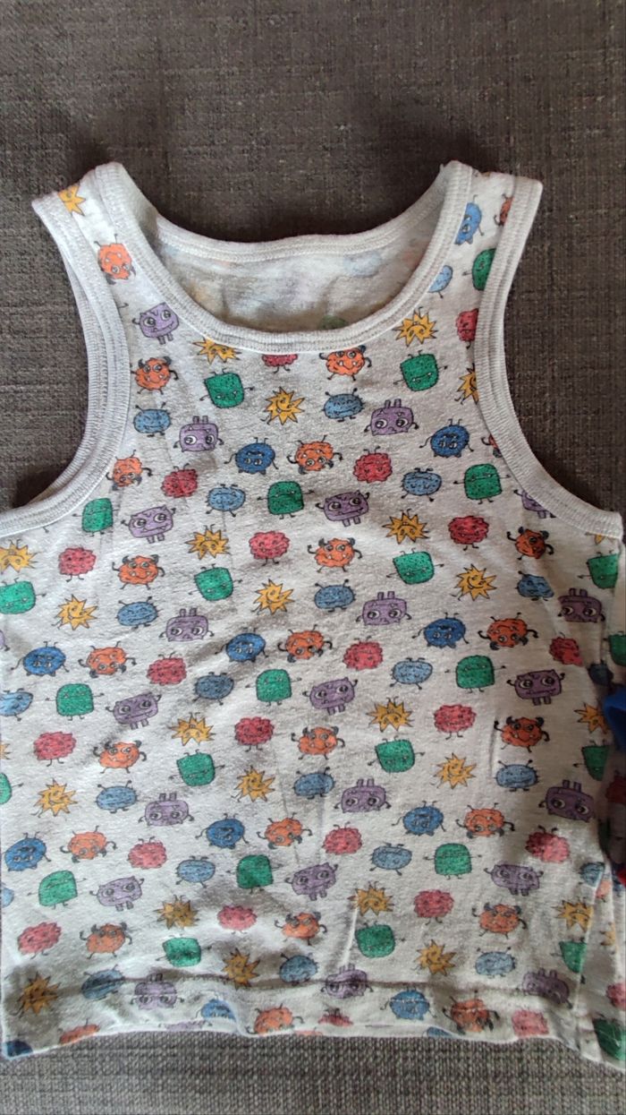 Lot sous vêtements débardeurs garçon Primark - photo numéro 5