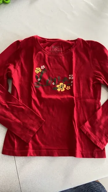 Tee-shirts taille 8ans