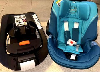 Siège auto bébé CYBEX ATON + base Isofix