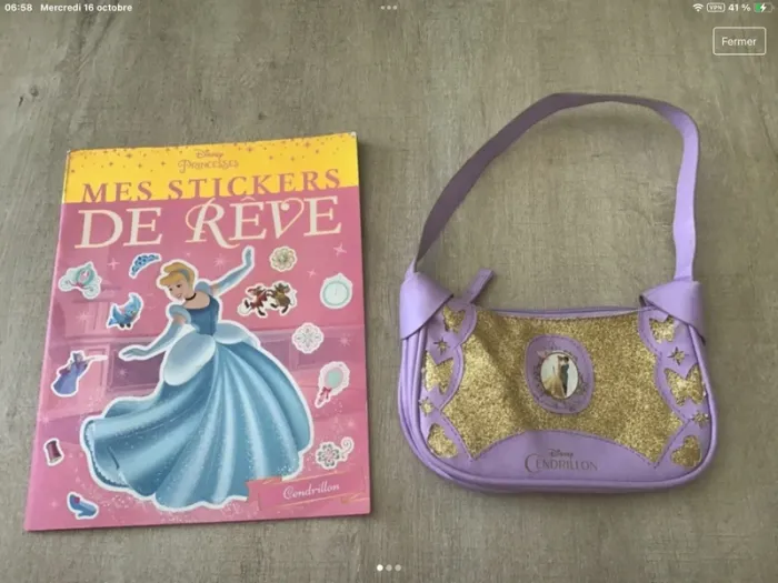 Sac et livre stickers cendrillon