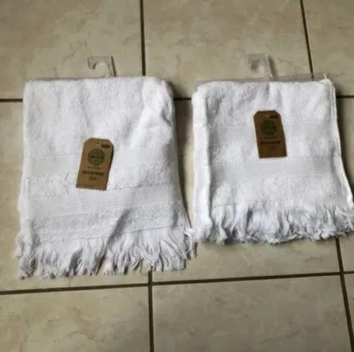 Lot de 2 Serviettes de toilette 50x100 cm Sincere en coton bio blanc neuf avec leurs étiquette