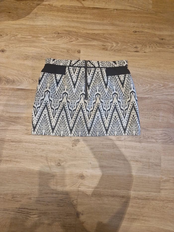 Jupe Desigual 42 avec fermeture. Idéal automne avec bottes !! - photo numéro 2