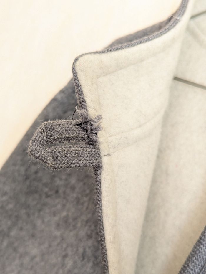 Cape en laine feutrée grise Roca Paris  – Made in France - photo numéro 10