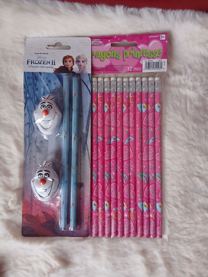 Papeterie Enfant: 12 Crayons-gomme"Princesse" + 2 Crayons/Embouts Frozen - photo numéro 2