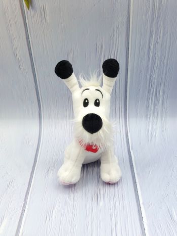 Peluche doudou chien Idéfix bandana rouge pois 20 cm 2019 éditions Albert René