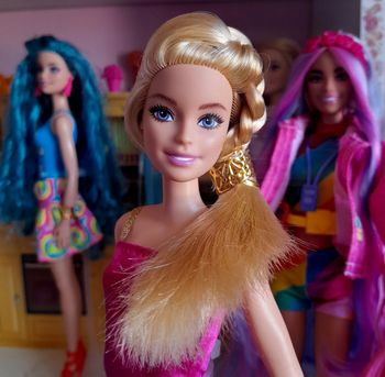 Poupée barbie Aurélia La Muse aux cheveux d'Or