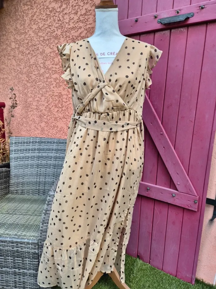 Robe longue cache-coeur sans manches T. 44 - photo numéro 2