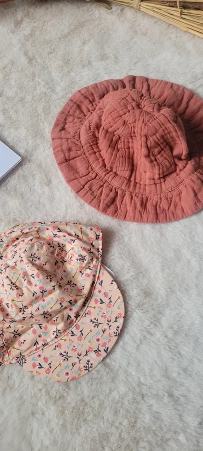 Lot de deux chapeaux - photo numéro 2