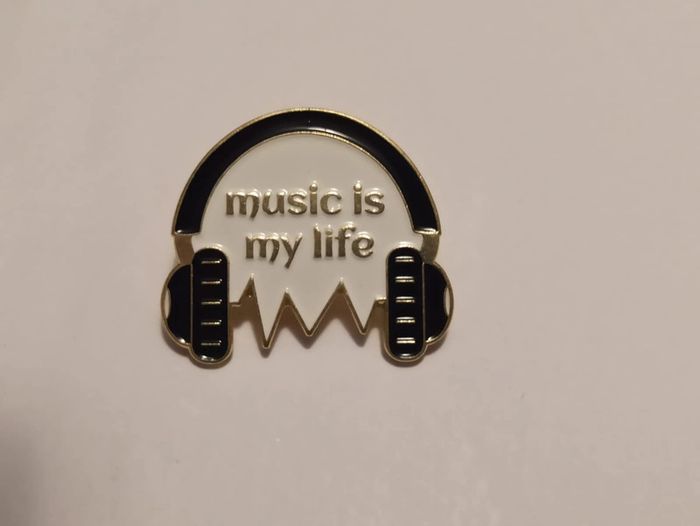 Pin's au choix - photo numéro 7