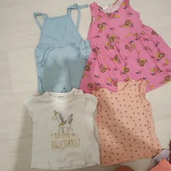 Lot vetement fille 24 mois