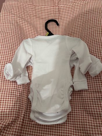 Lot de bodies naissance