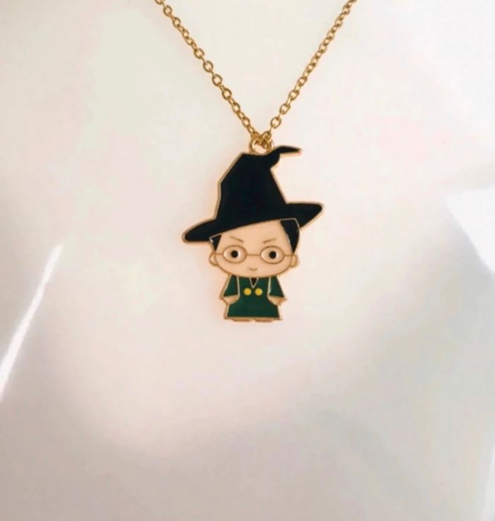 Collier et pendentif Minerva mc gonagall