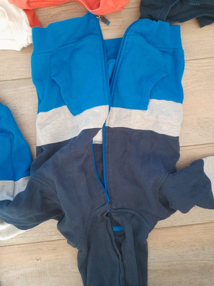 Lot vêtements garçon 8 ans - photo numéro 12