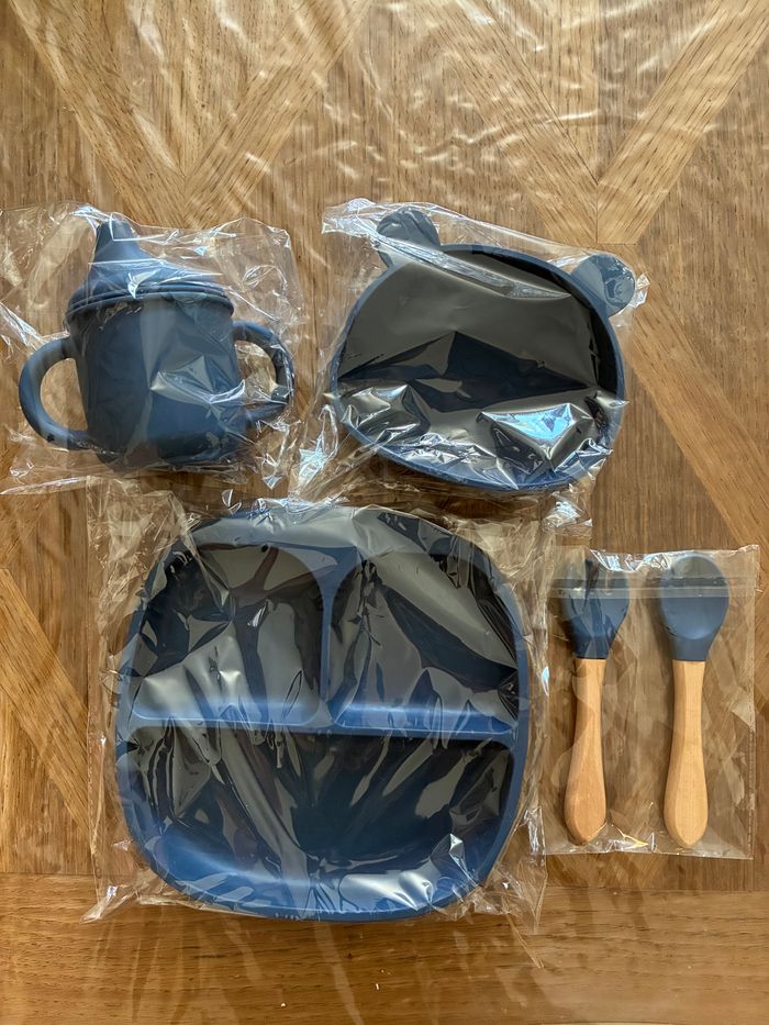 Coffret repas bébé neuf - photo numéro 9
