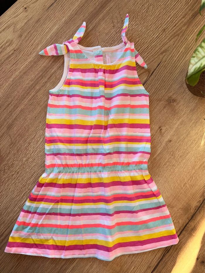 Robe neuve gemo 36 mois coloré et légère