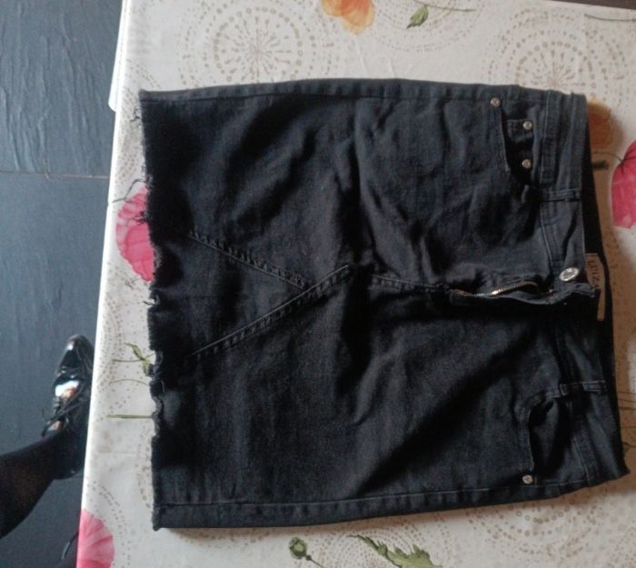 Jupe noire en jeans