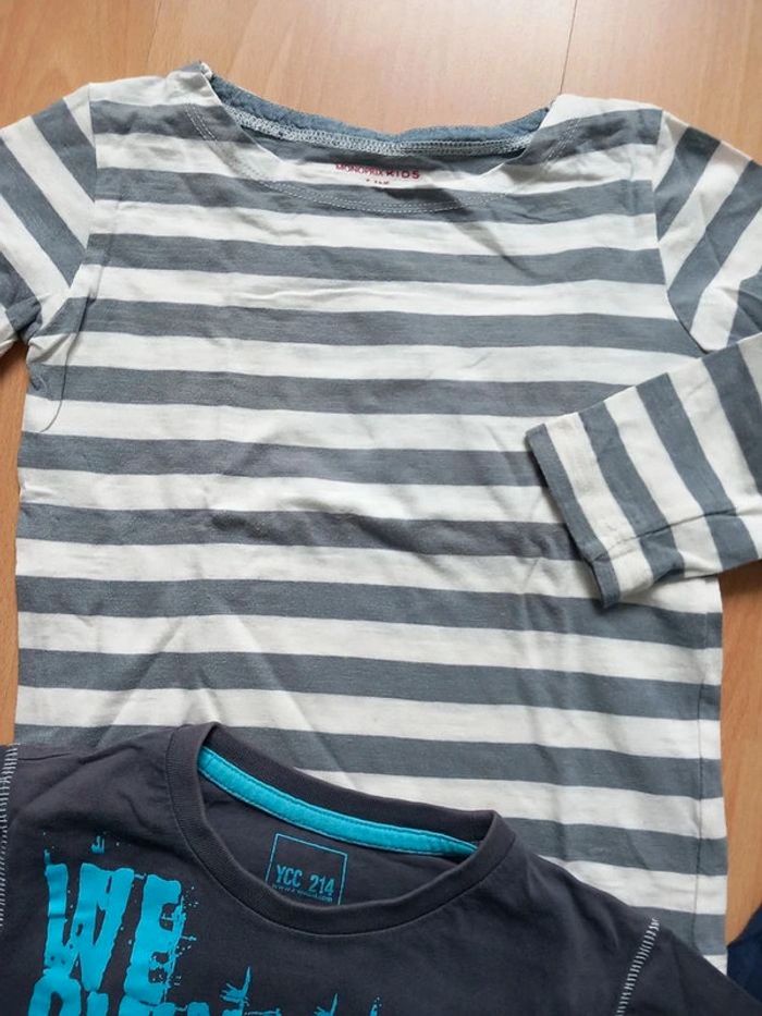 Lot de 4 tee-shirts manches 5 ans multimarques TBE - photo numéro 5
