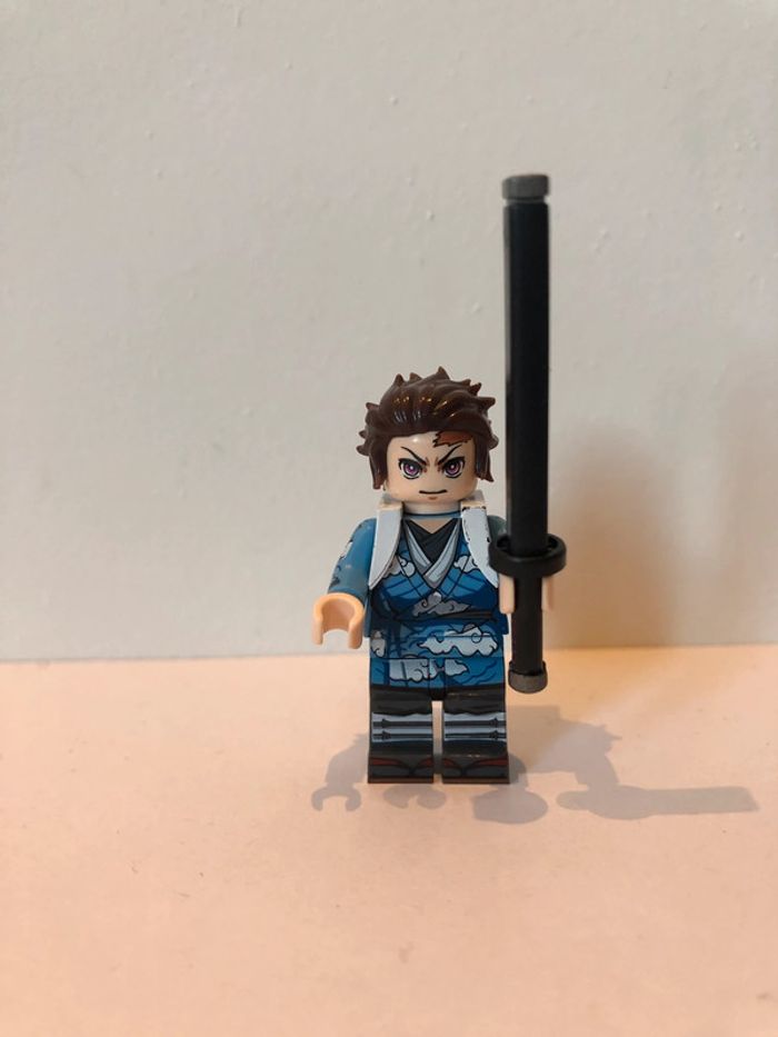 Figurine type lego Démon Slayer - photo numéro 2