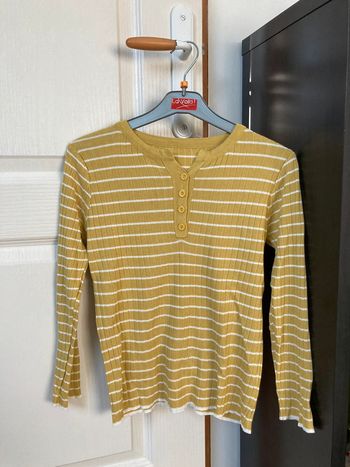 Pull fin vintage à rayures jaunes et blancs