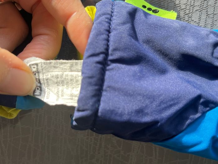 Très jolis gants de ski Decathlon 18/24 mois bon état - photo numéro 5